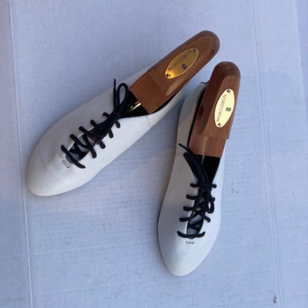 .White Oxford Style -  8M Sanitized